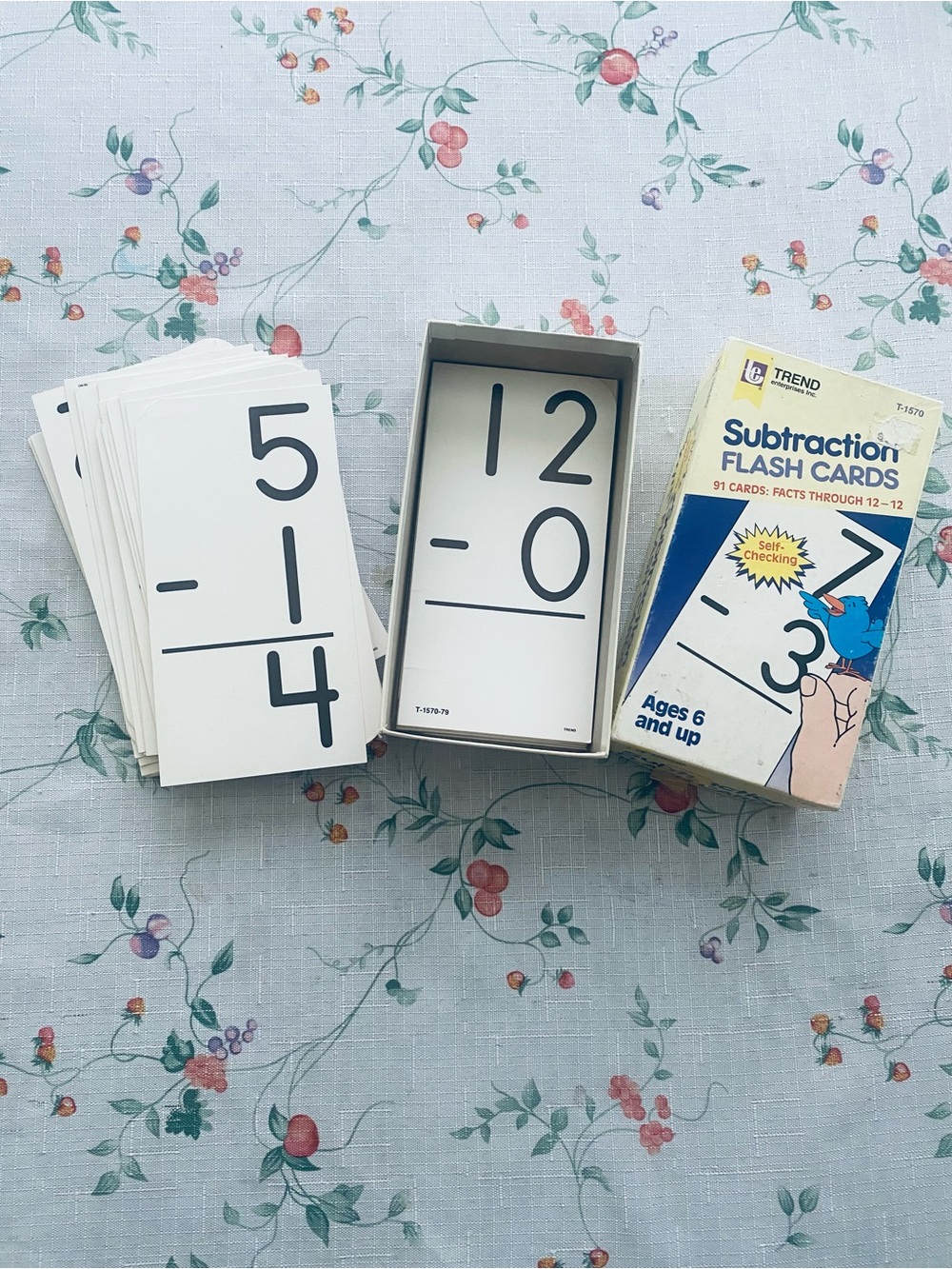 Subtraction Flash Cards - Vintage Trend